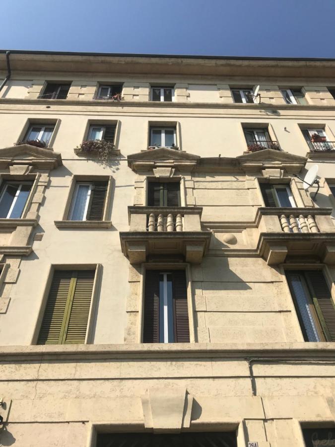 Appartamento Stanza privata con bagno a 15 minuti da Duomo Sesto San Giovanni Esterno foto